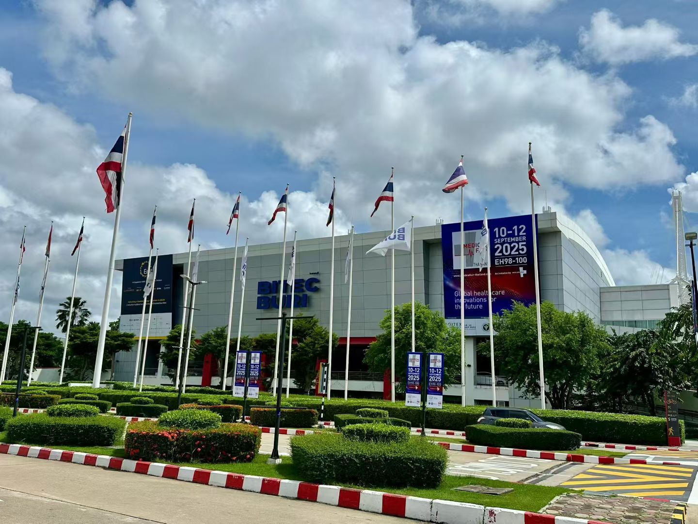 1. dag på Medical Fair Thailand 2025